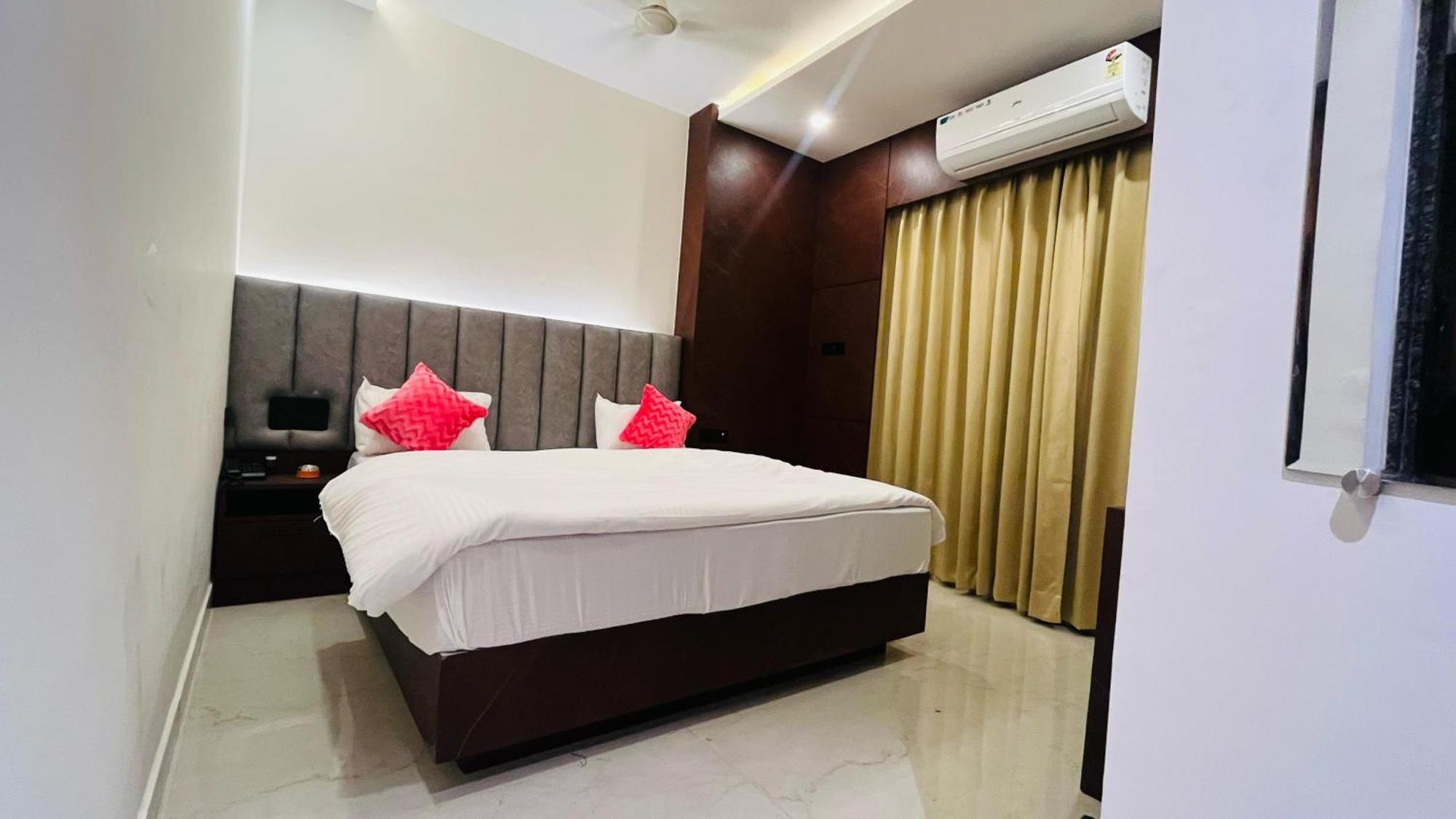 Hotel Revanta Bhilwara Ngoại thất bức ảnh